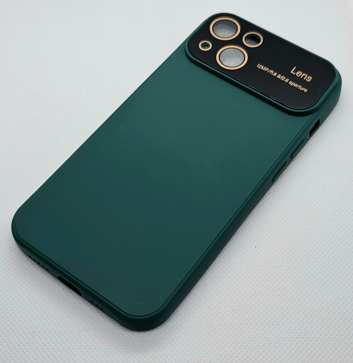 Apple Iphone 14 Silicone Cover With Protective lens