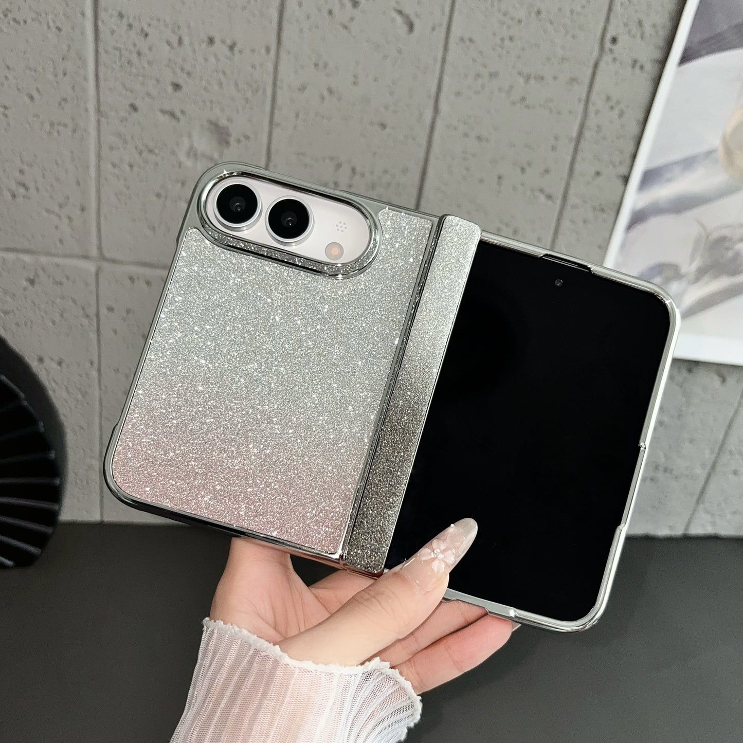 Apple Iphone Ultra gradient glitter central hinge protective case (Exclusive)