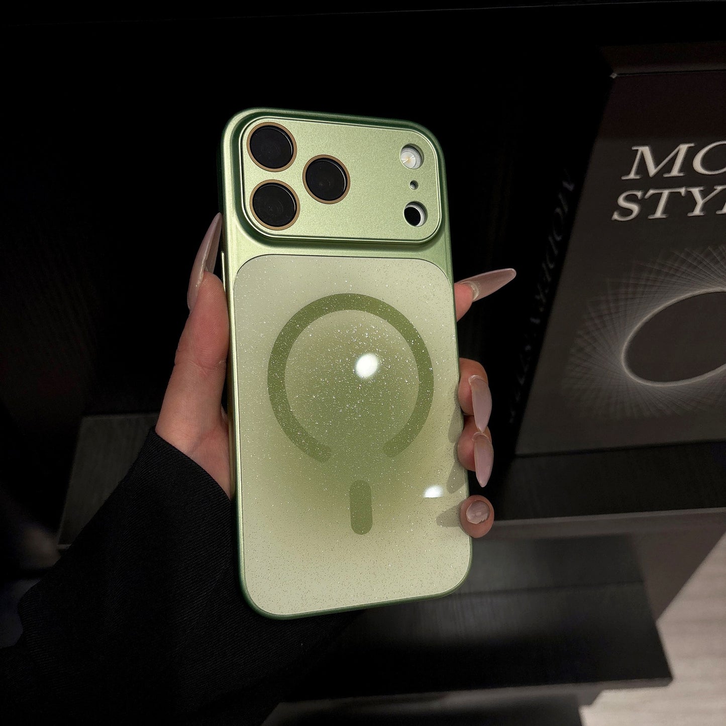 Apple Iphone Glitter Magnetic Case Suitable for Ai Camera Button Case (Exclusive)