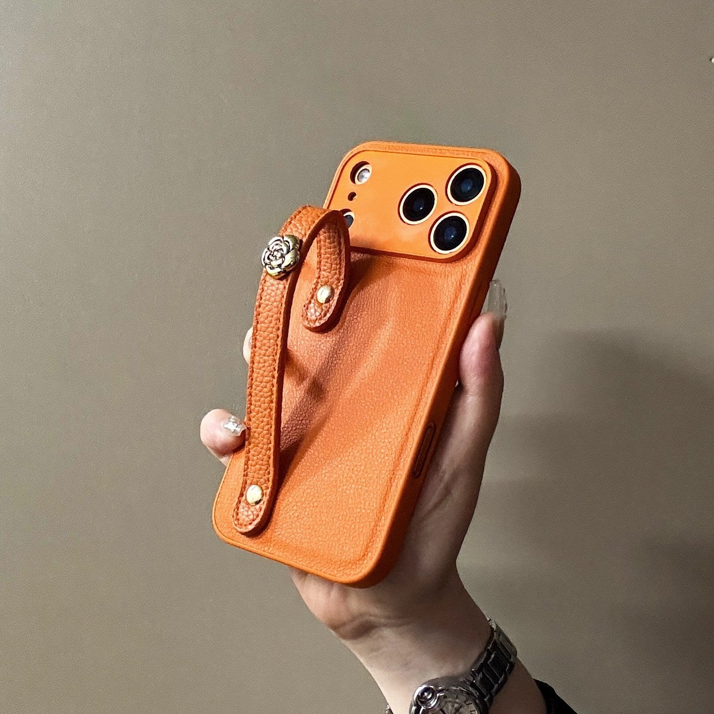 Apple Iphone camellia wristband Case (Exclusive)