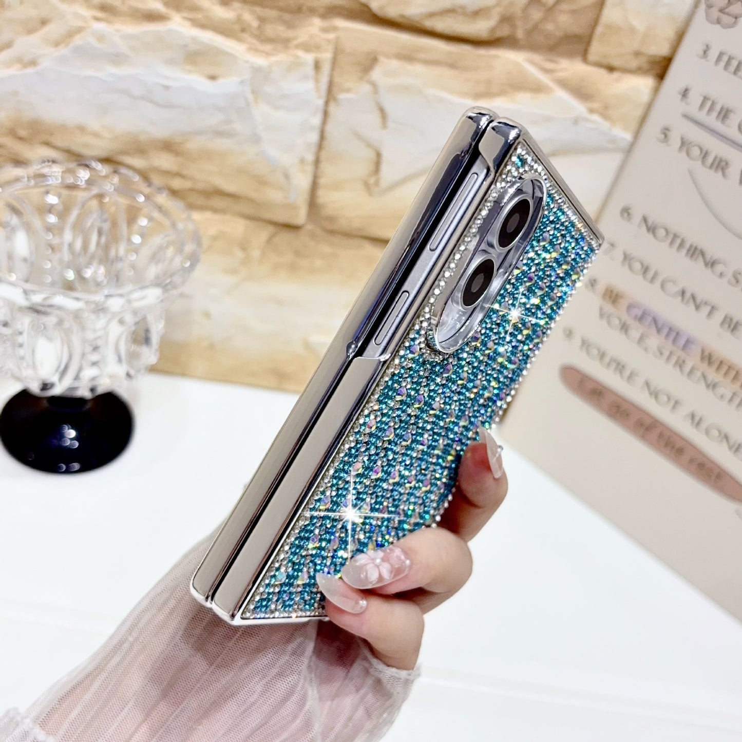 Samsung Fold & Flip rhinestone bracelet diamond folding case (Exclusive)
