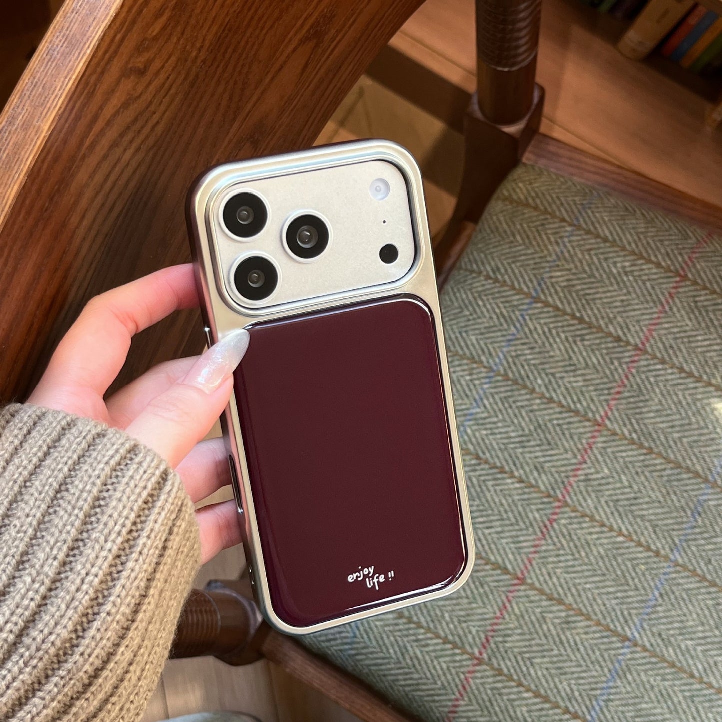 Apple Iphone Ins Simple Wine Red English-Style Electroplated Resin Case (Exclusive)