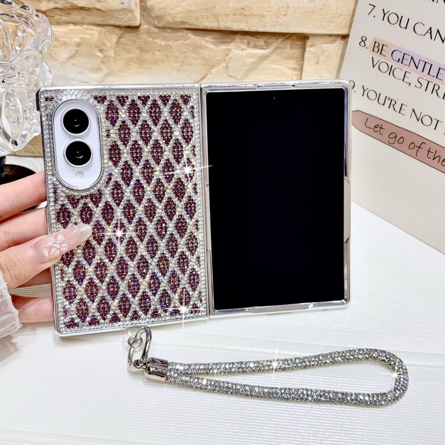 Samsung Fold & Flip rhinestone bracelet diamond folding case (Exclusive)