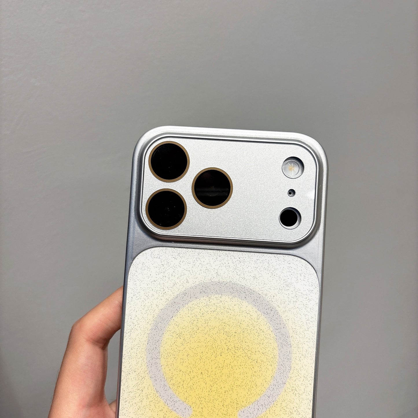 Apple Iphone Glitter Magnetic Case Suitable for Ai Camera Button Case (Exclusive)