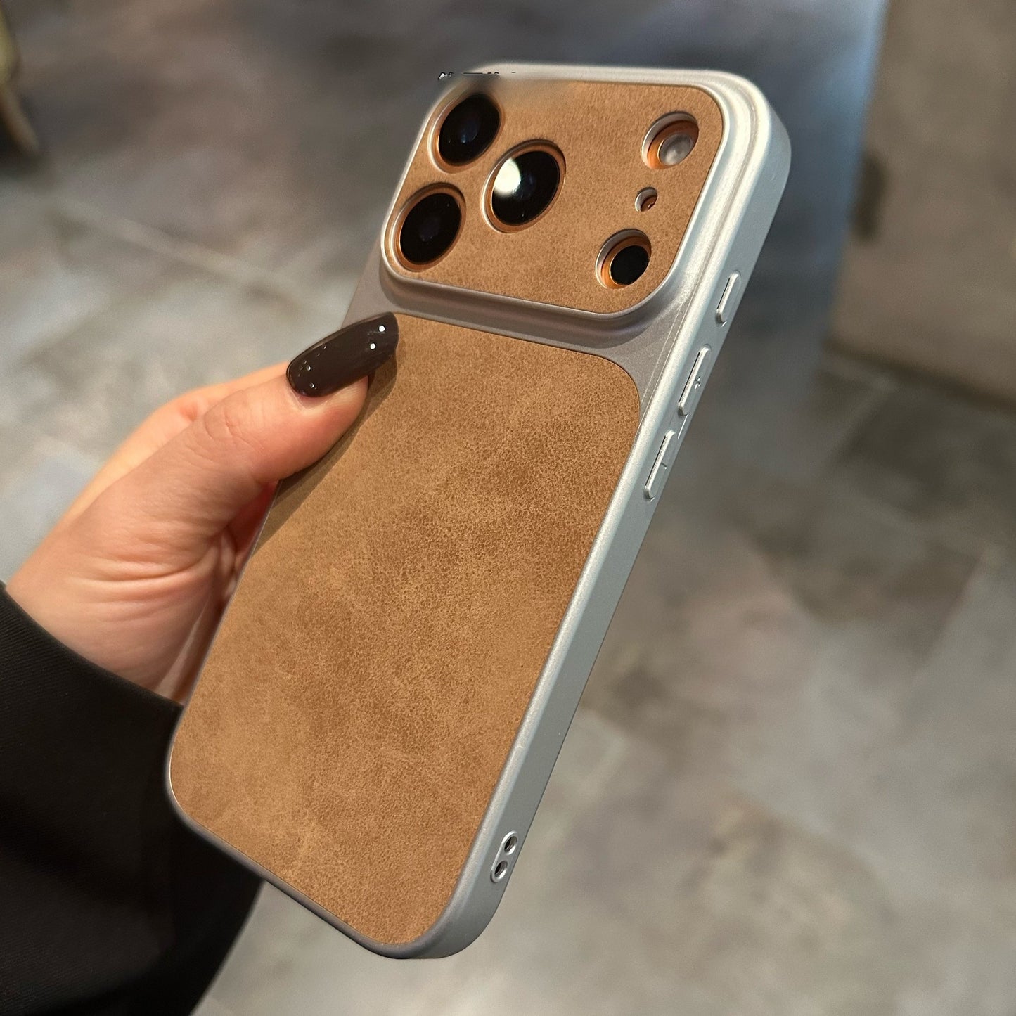 Apple Iphone Leather Large Display Case (Exclusive)