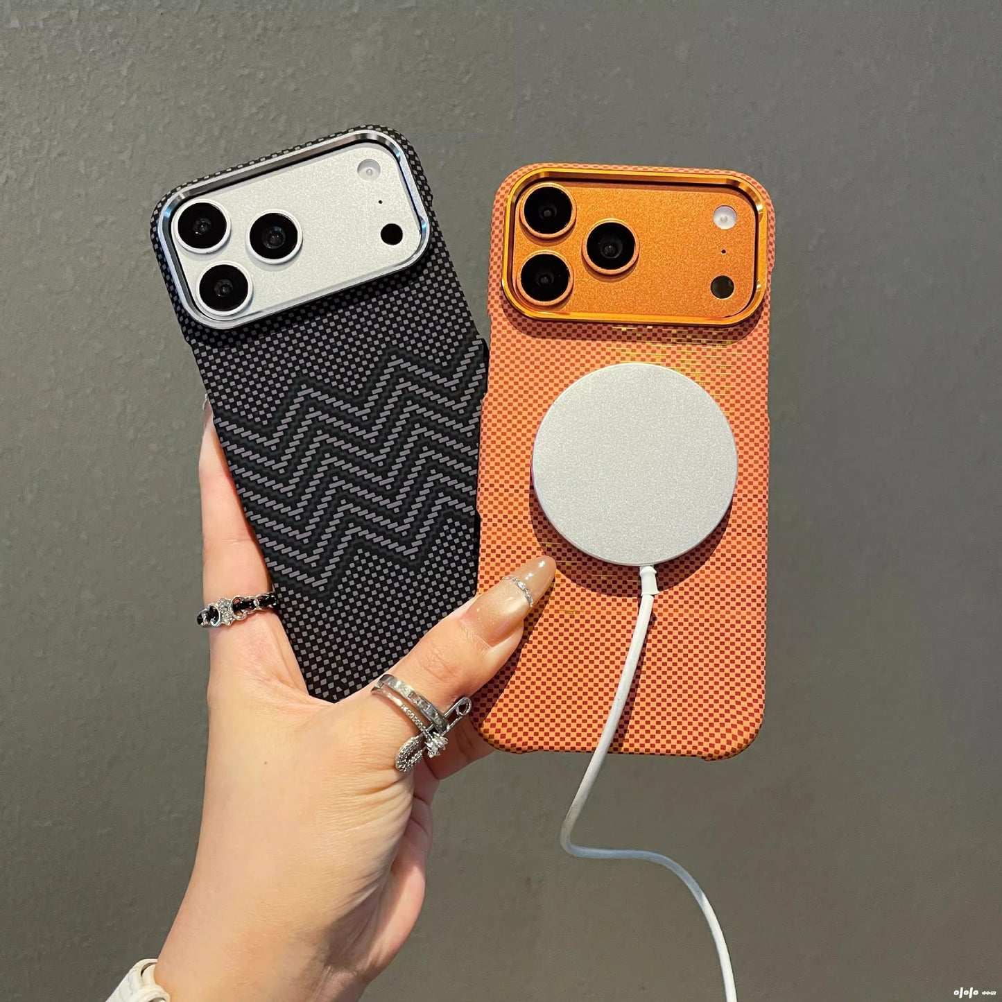 Apple Iphone Kevlar textured magnetic skin-feel frosted semi-enclosed protective case (Exclusive)