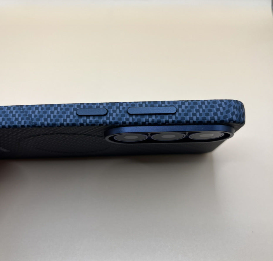 Samsung Ultra series Ultra-Thin Carbon Pattern Case (Exclusive)