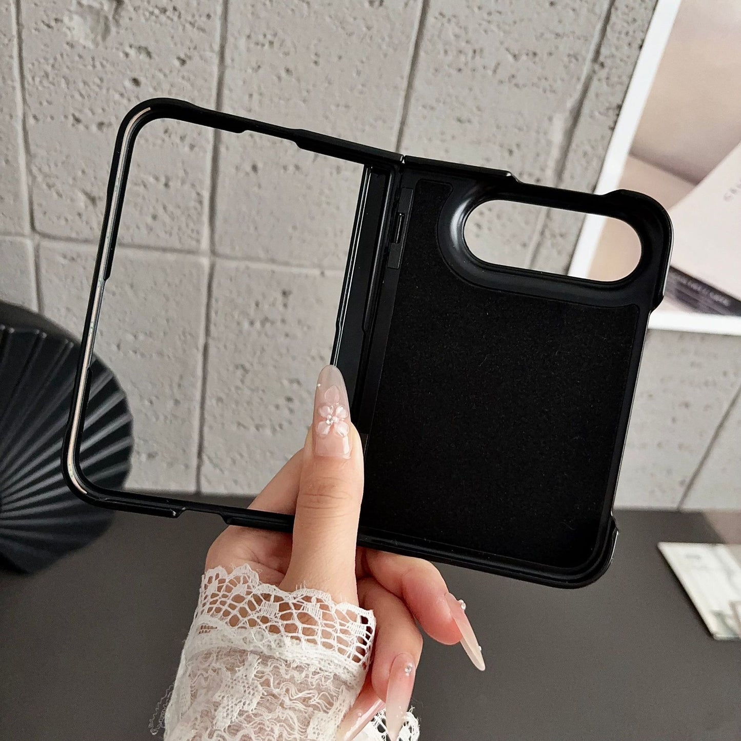 Apple Iphone Ultra series central spring, fine coil, crazy horse pattern case (Exclusive)