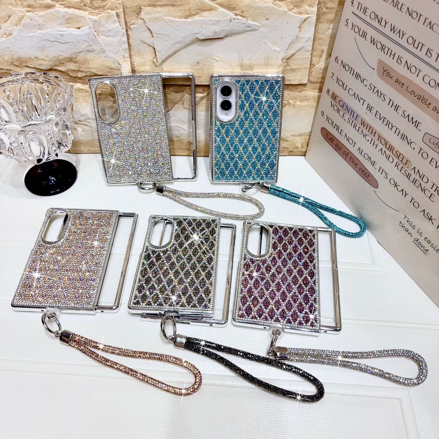 Samsung Fold & Flip rhinestone bracelet diamond folding case (Exclusive)