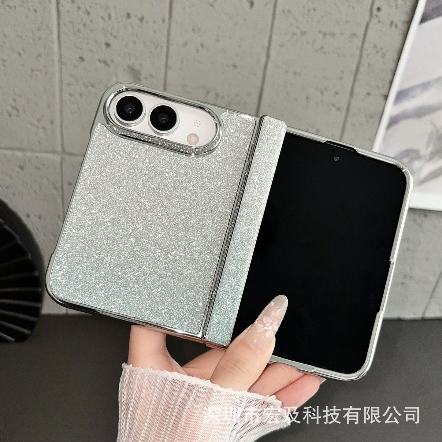 Apple iPhone Ultra foldable screen iPhone Ultra central axis hinge protective case (Exclusive)