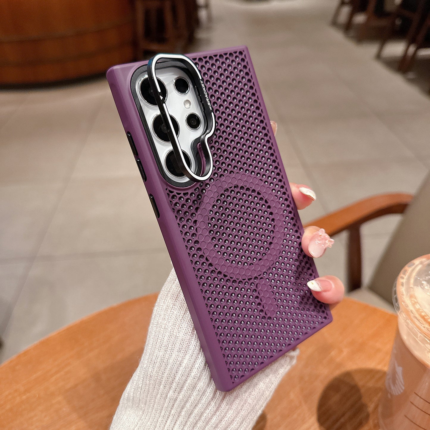 Samsung Ultra Series Honeycomb Mesh Cooling Suitable Magnetic Phone Case Skin Feel Mesh  (Exclusive)