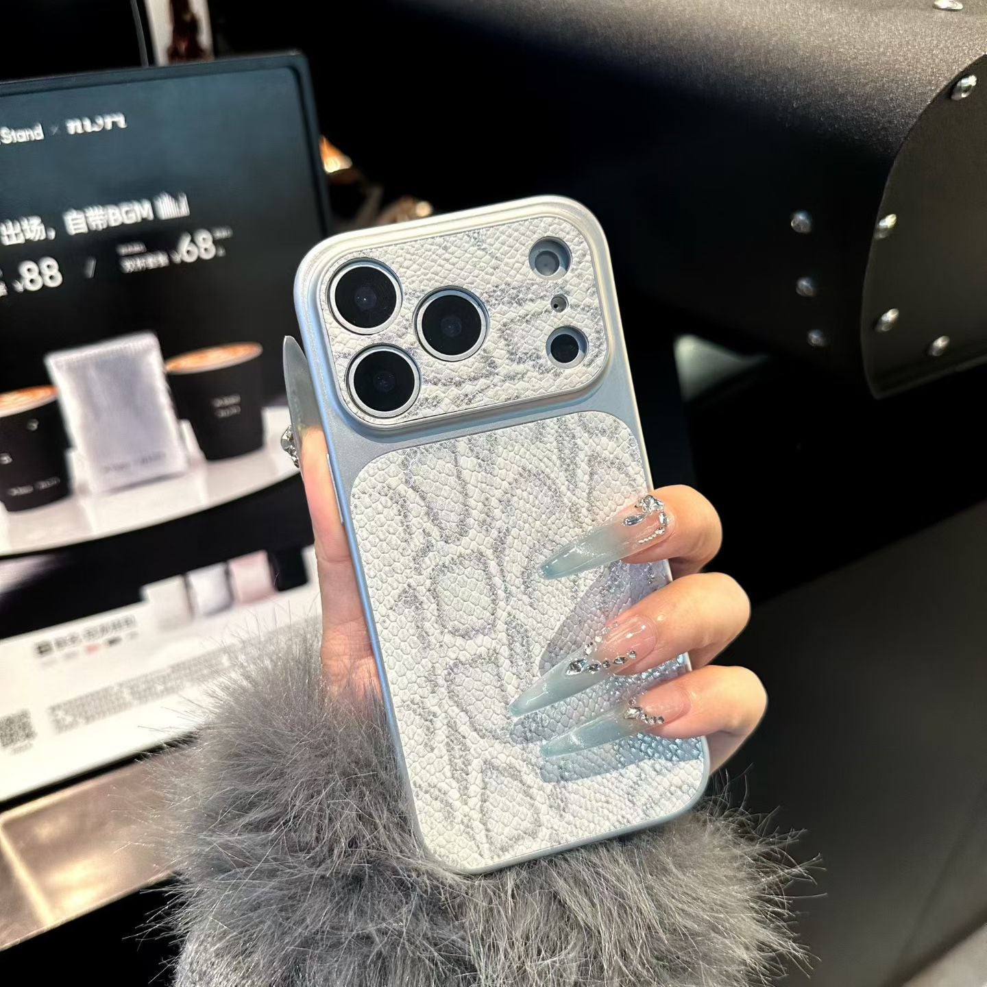 Apple iphone Large Window Snakeskin Pattern case (Exclusive)
