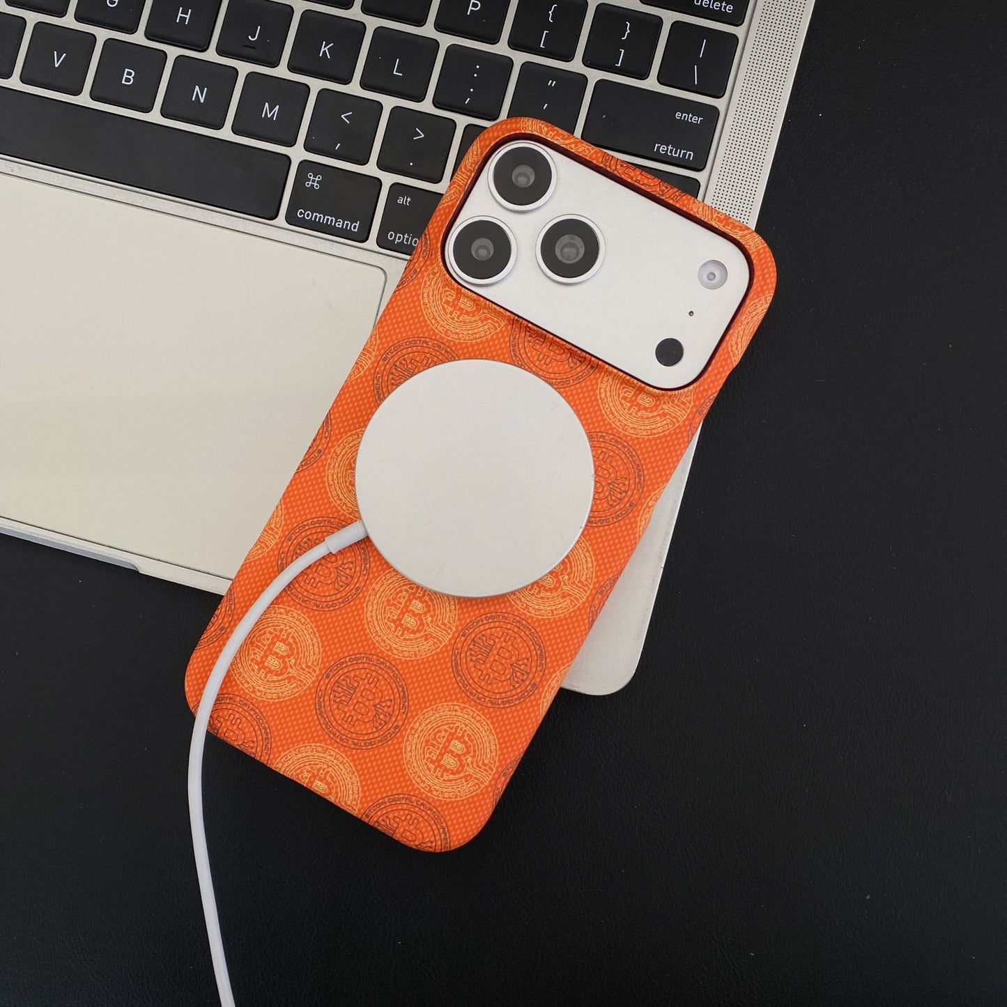 Apple Iphone Kevlar Magnetic Cover with Bitcoin Pattern  (Exclusive)