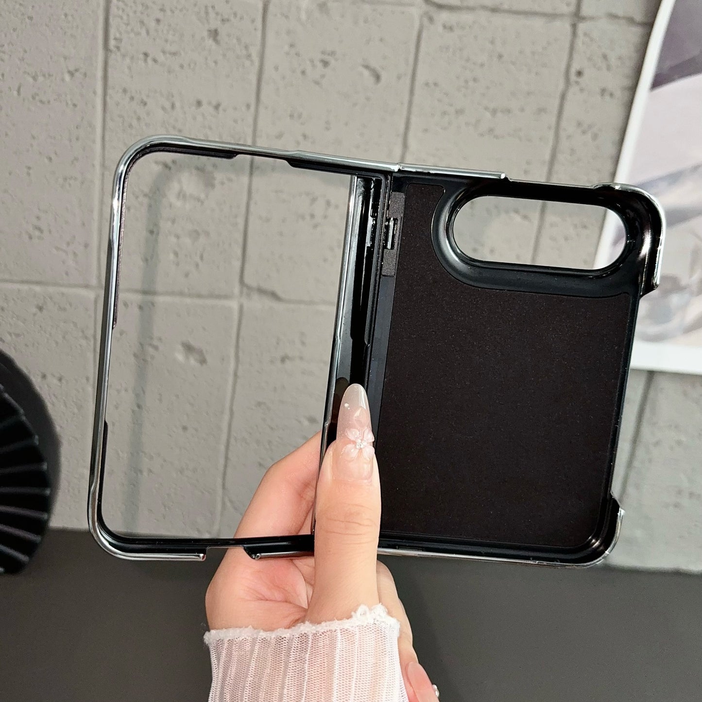 Apple iPhone Ultra foldable screen iPhone Ultra central axis hinge protective case (Exclusive)