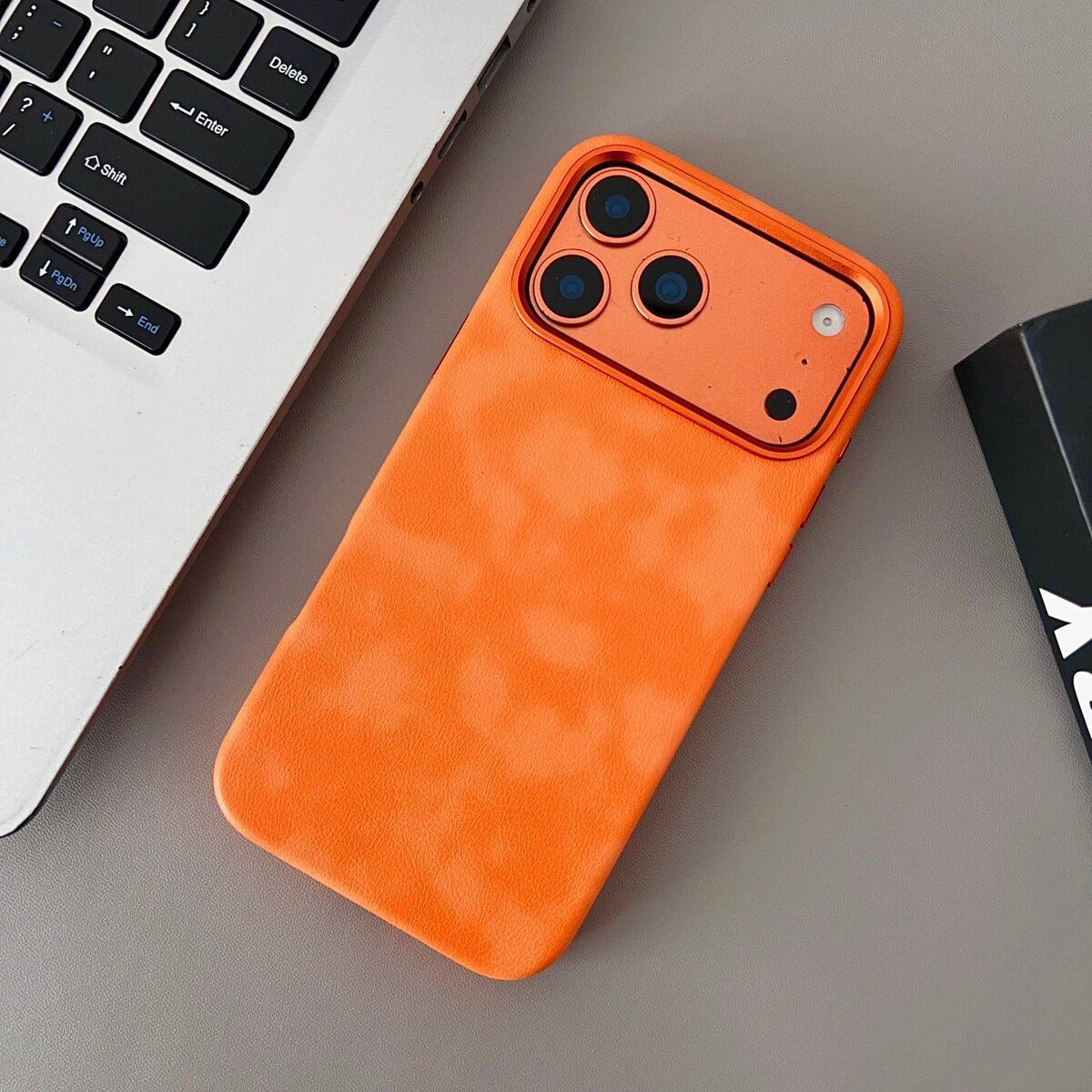 Apple Iphone Horse Leather Pattern Magnetic Phone Case (Exclusive)