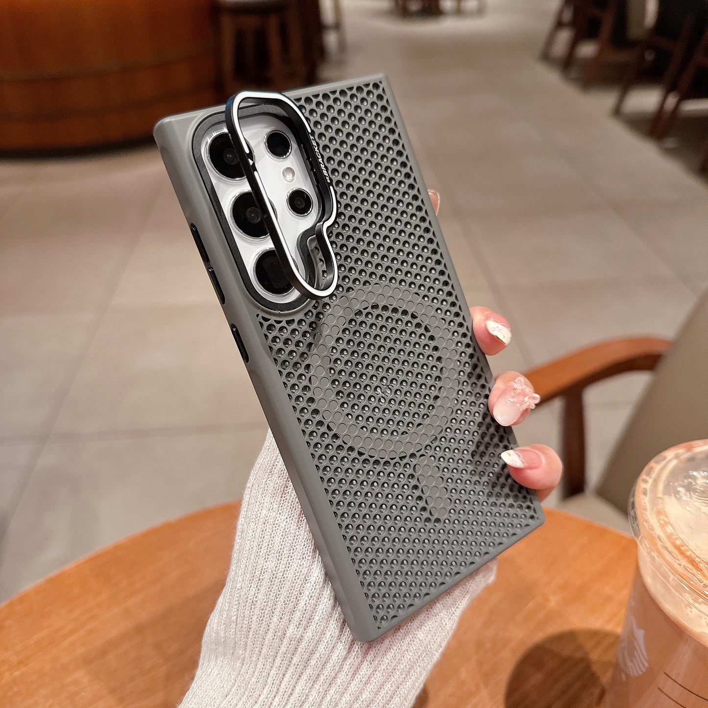 Samsung Ultra Series Honeycomb Mesh Cooling Suitable Magnetic Phone Case Skin Feel Mesh  (Exclusive)