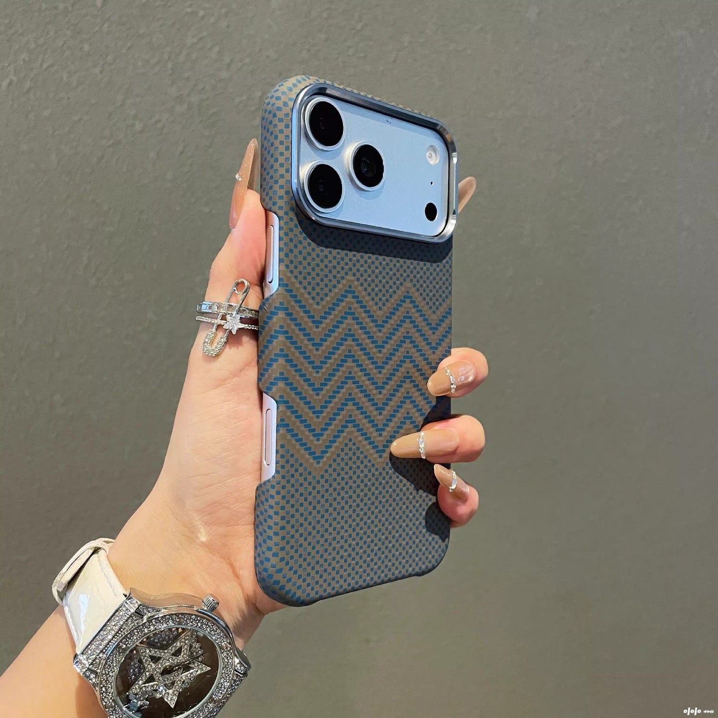 Apple Iphone Kevlar textured magnetic skin-feel frosted semi-enclosed protective case (Exclusive)
