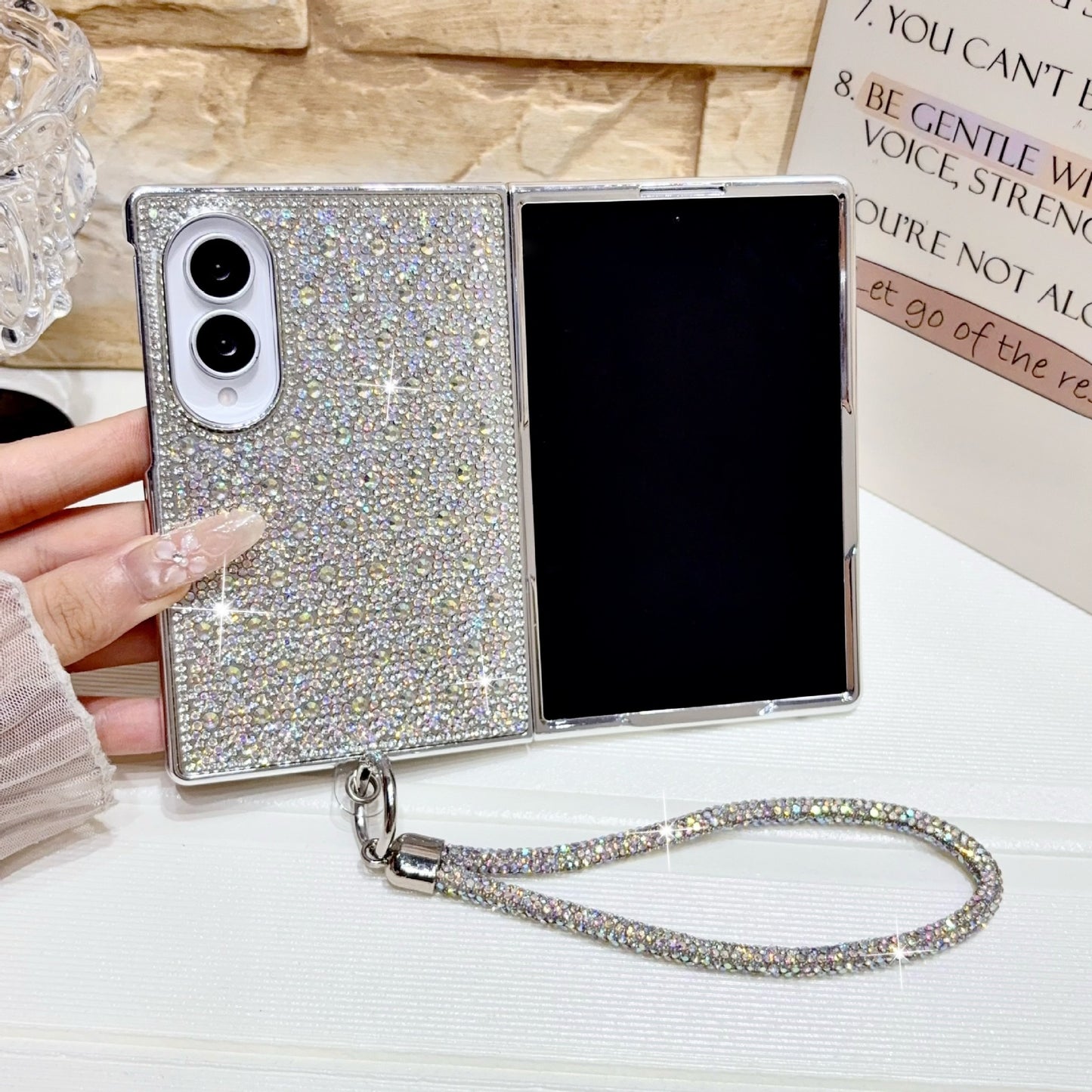 Samsung Fold & Flip rhinestone bracelet diamond folding case (Exclusive)