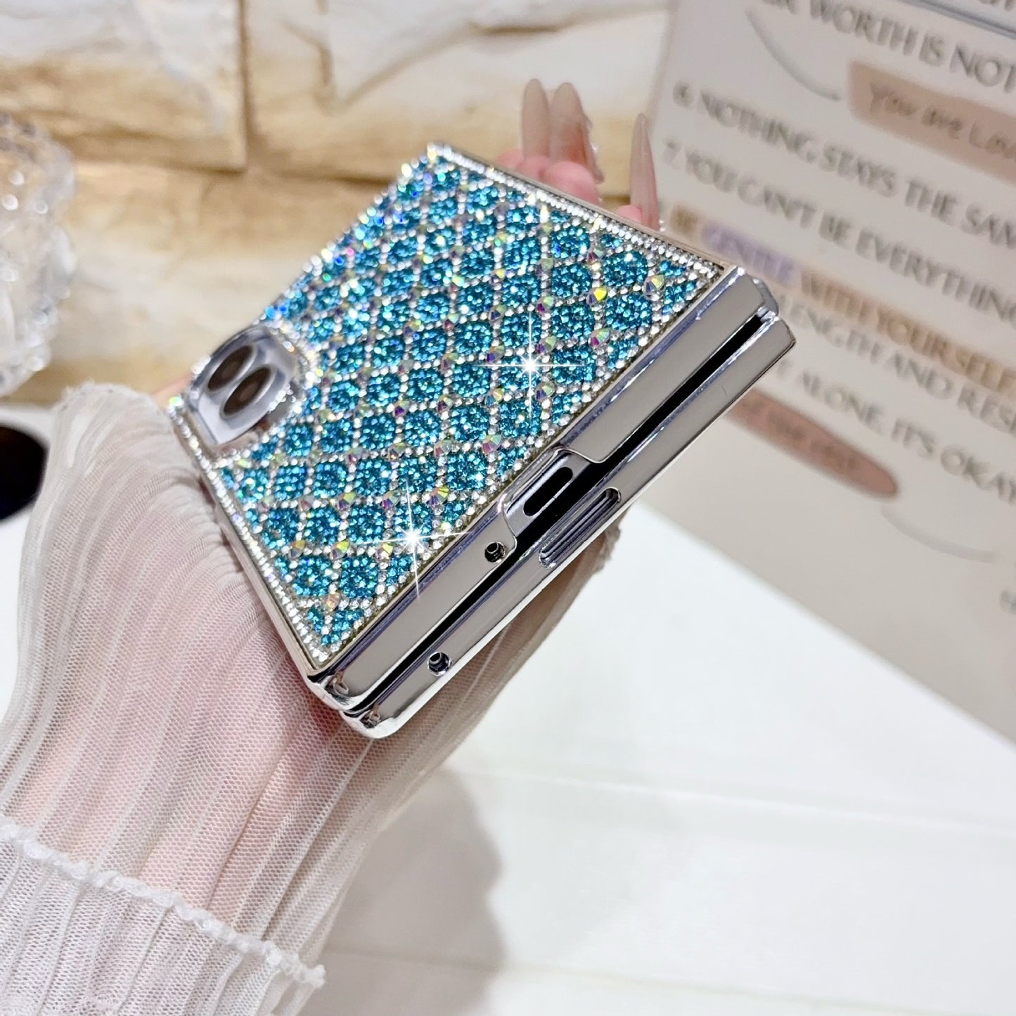 Samsung Fold & Flip rhinestone bracelet diamond folding case (Exclusive)