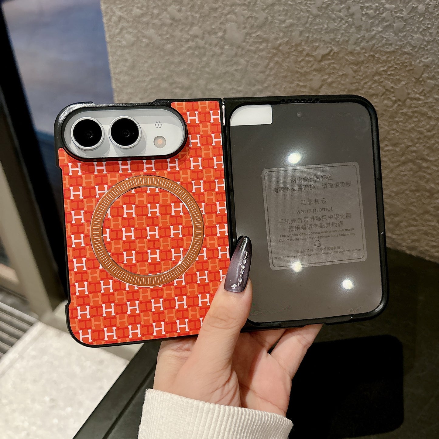 Apple Iphone Ultra series Personalized, high-end, simple solid color case with magnetic closure (Exclusive)
