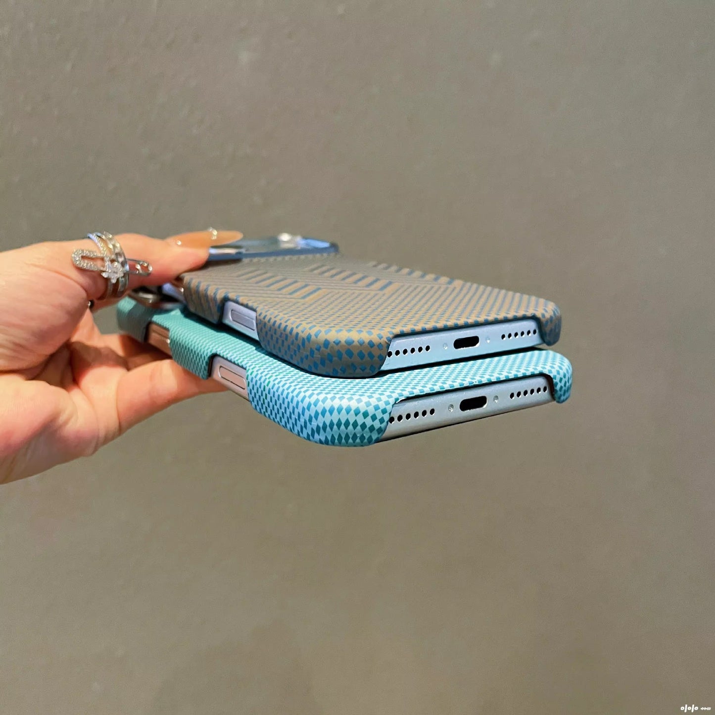 Apple Iphone Kevlar textured magnetic skin-feel frosted semi-enclosed protective case (Exclusive)