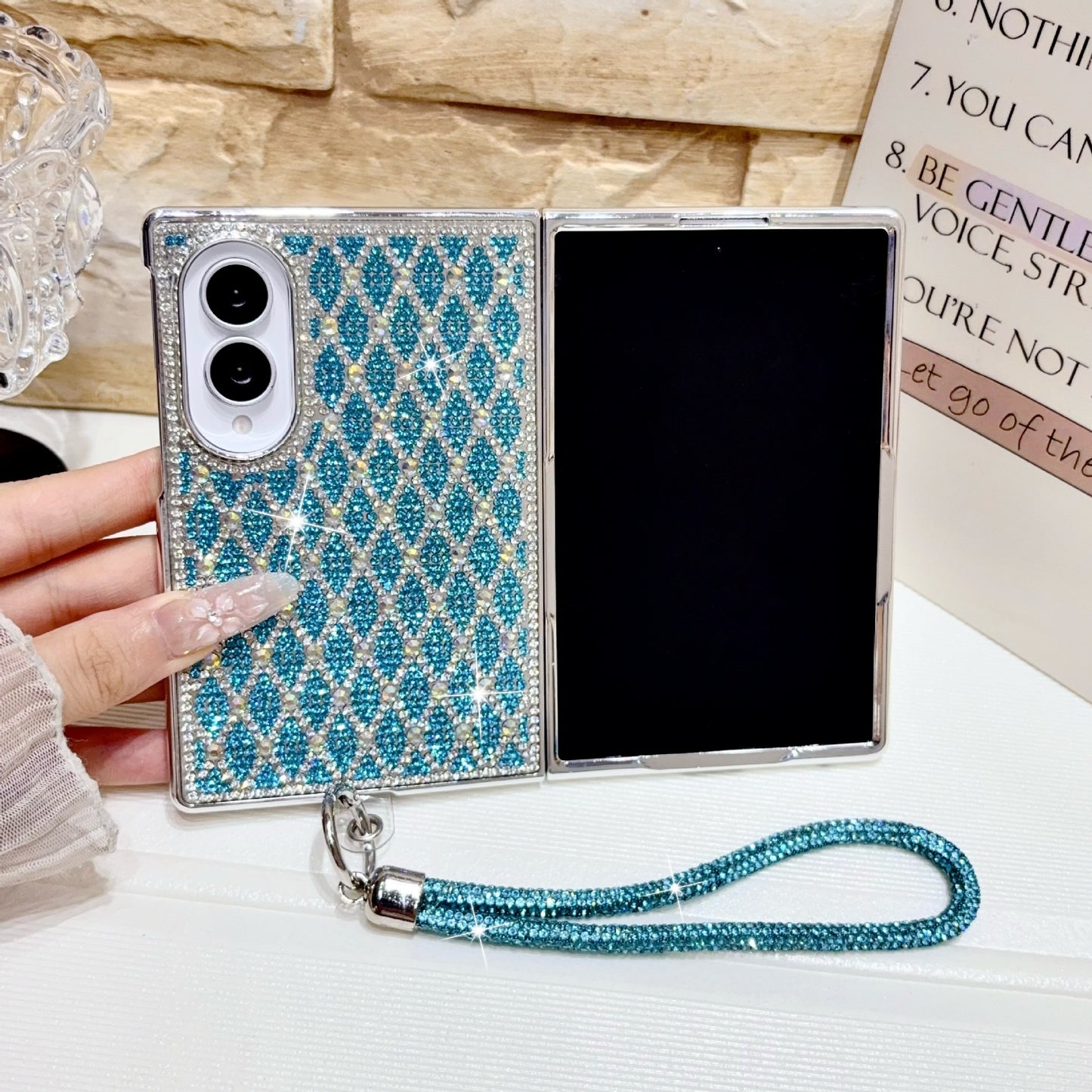 Samsung Fold & Flip rhinestone bracelet diamond folding case (Exclusive)
