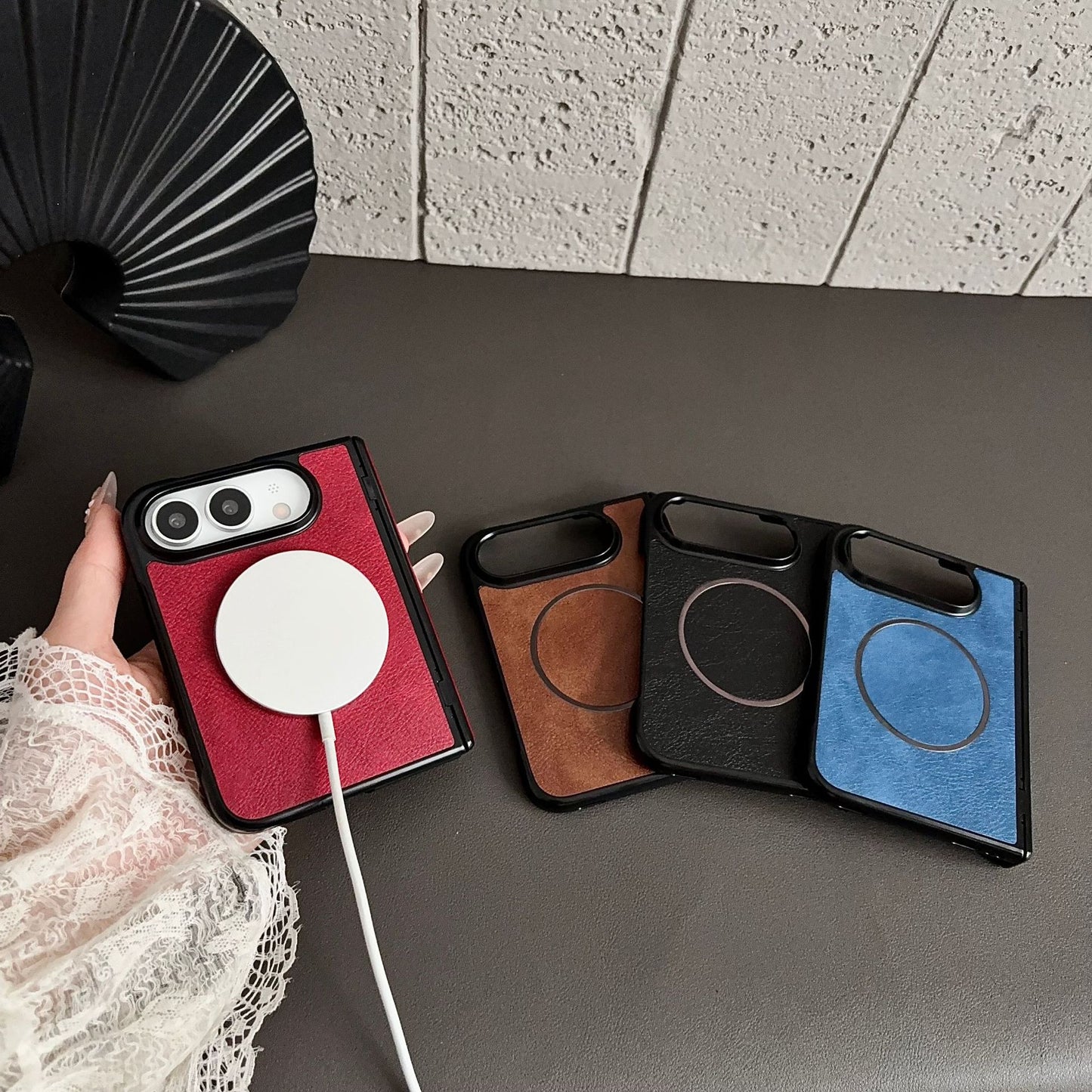 Apple Iphone Ultra series central spring, fine coil, crazy horse pattern case (Exclusive)