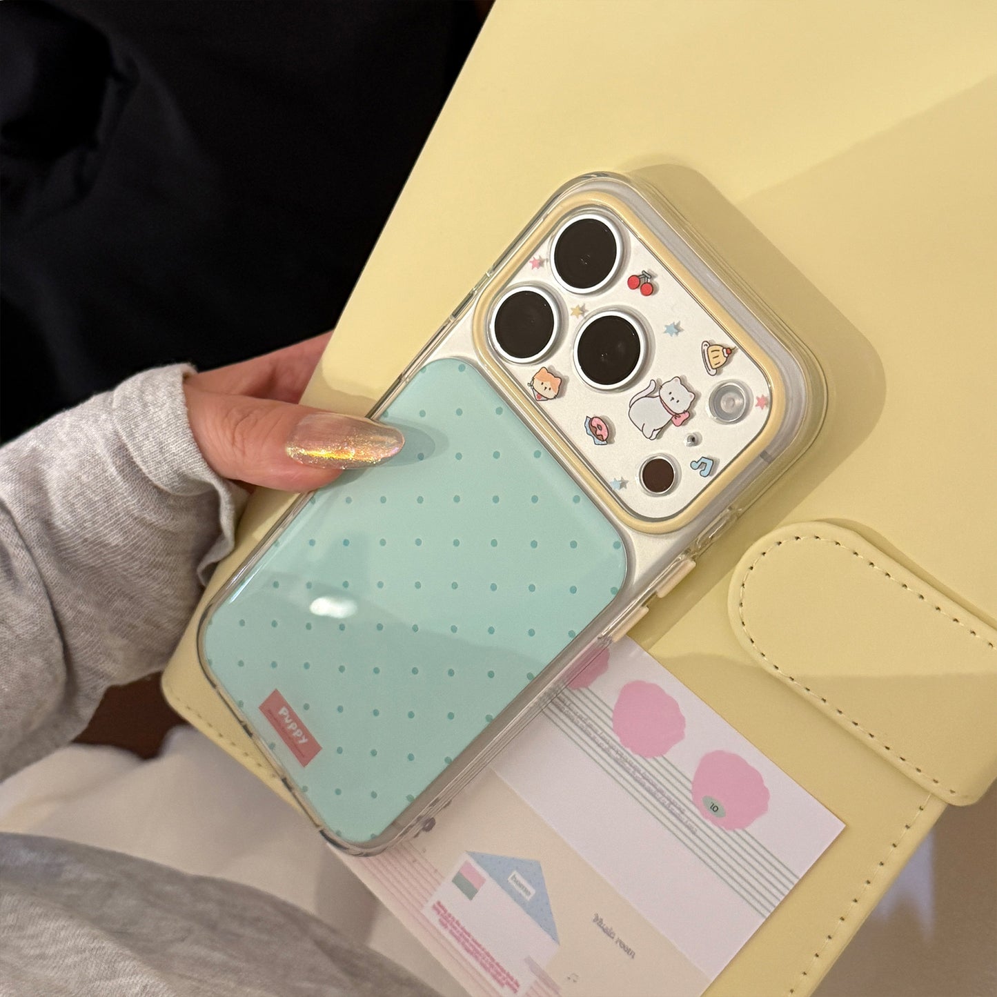 Apple iphone Dopamine Wave Dots Case (Exclusive)